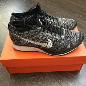 Nike Flyknit Oreo Sneakers